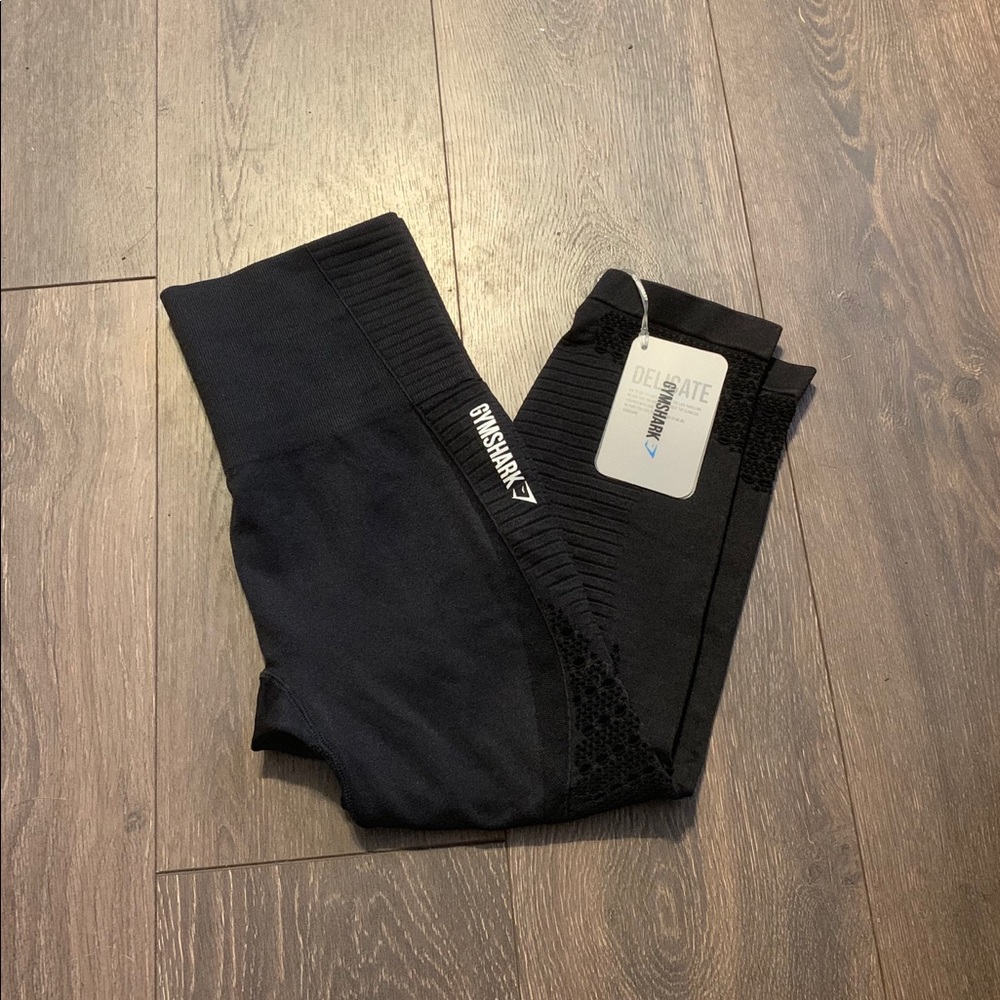 BNWT Gymshark Energy Seamless Cropped Leggings